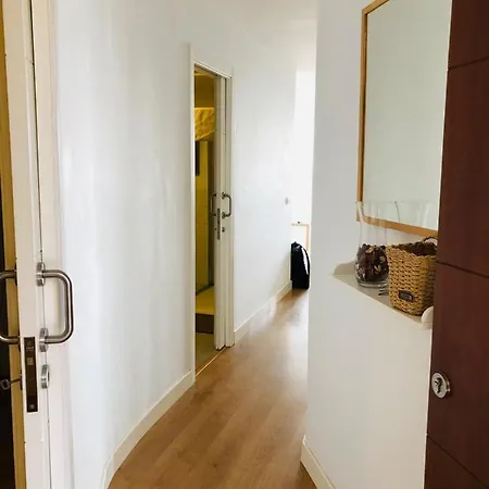 A Pie De Playa Tabaiba, Santa Cruz De Tenerife *