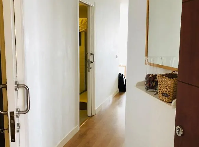 A Pie De Playa Tabaiba, Santa Cruz De Tenerife *